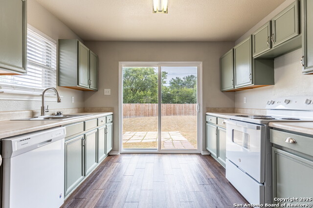 Image 12 of 32 For 9662 Acadian