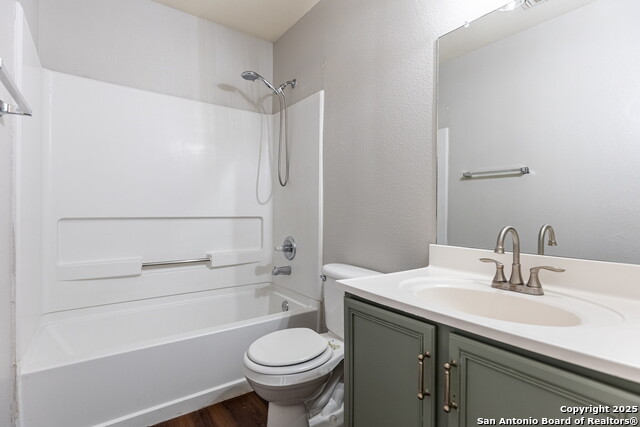 Image 18 of 32 For 9662 Acadian