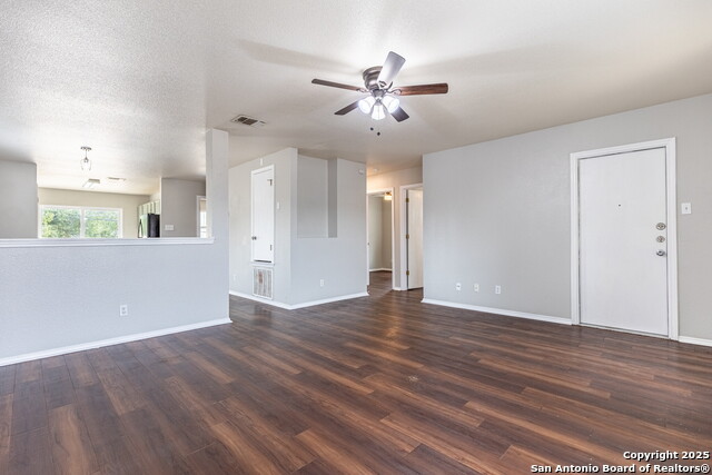 Image 8 of 32 For 9662 Acadian