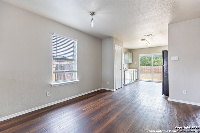 Image 9 of 32 For 9662 Acadian