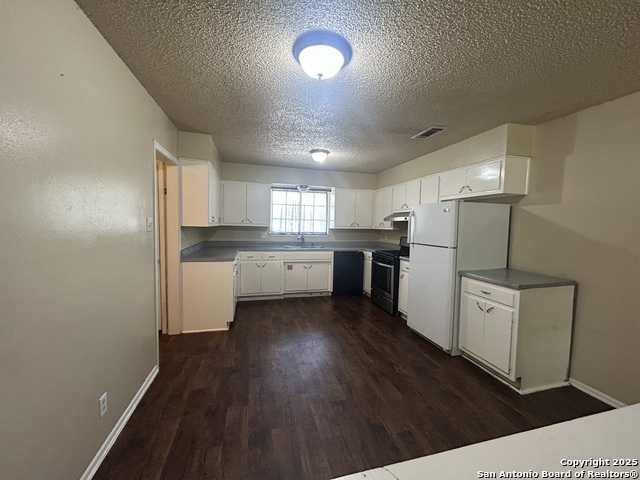 Listing photo id 10 for 6108 Evers  