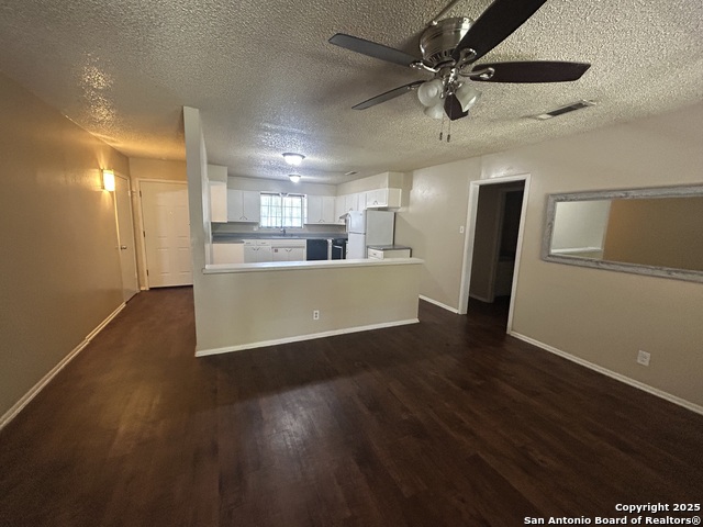 Listing photo id 11 for 6108 Evers  