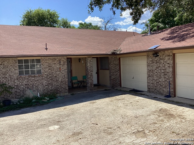 Listing photo id 0 for 6108 Evers  