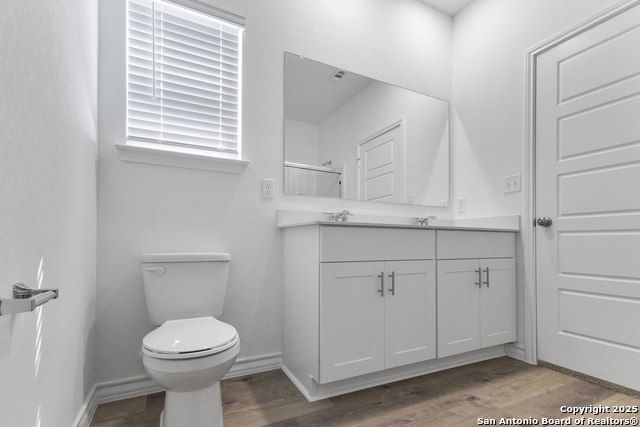 Listing photo id 8 for 8119 Harmick Circle