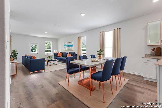 Listing photo id 3 for 8119 Harmick Circle