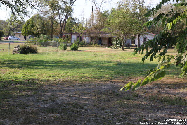 Listing photo id 1 for 15827 Brewster