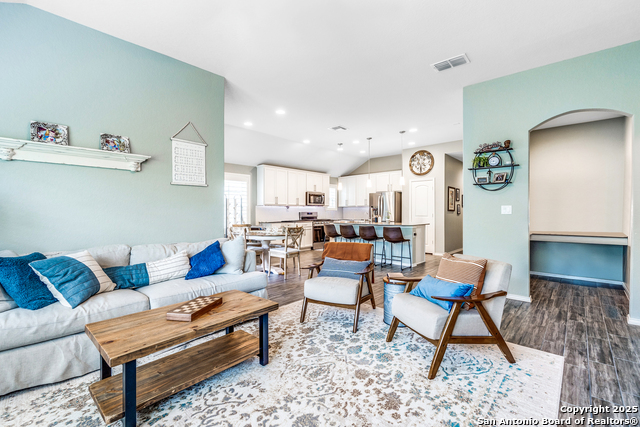 Image 10 of 46 For 11820 Bloom Bend