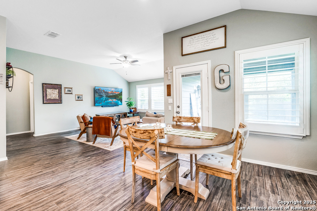 Image 16 of 46 For 11820 Bloom Bend