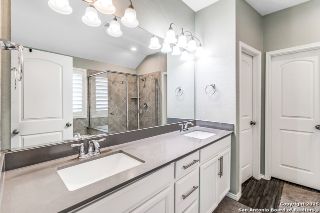 Image 24 of 46 For 11820 Bloom Bend