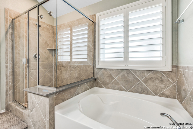 Image 25 of 46 For 11820 Bloom Bend