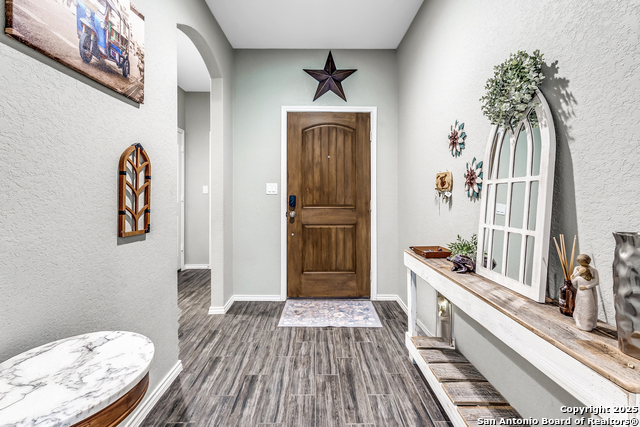 Image 7 of 46 For 11820 Bloom Bend