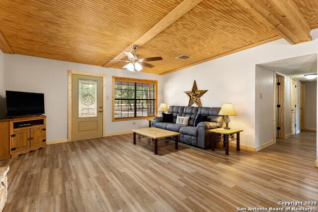 Listing photo id 8 for 15835 Us Highway 90 E