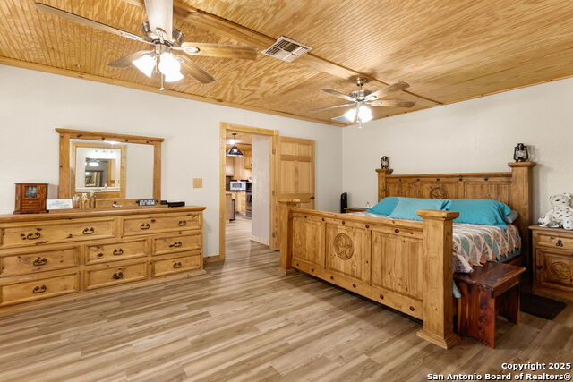 Listing photo id 16 for 15835 Us Highway 90 E