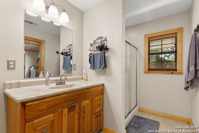 Listing photo id 17 for 15835 Us Highway 90 E