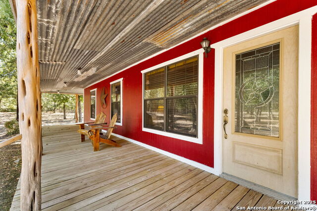 Listing photo id 5 for 15835 Us Highway 90 E