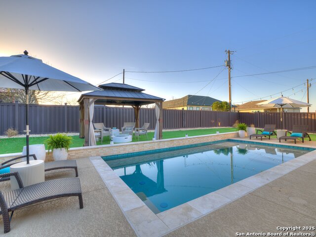 Image 39 of 43 For 218 Edgewood Cir