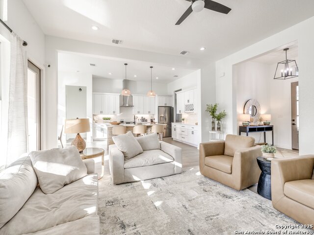 Image 6 of 43 For 218 Edgewood Cir