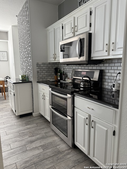 Image 17 of 49 For 2710 Montebello