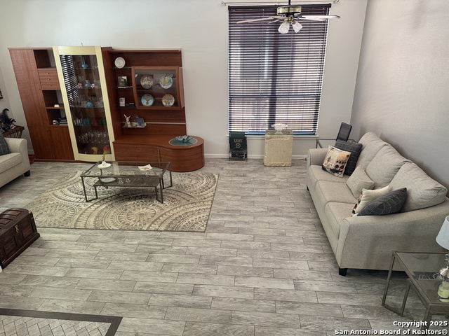 Image 24 of 49 For 2710 Montebello