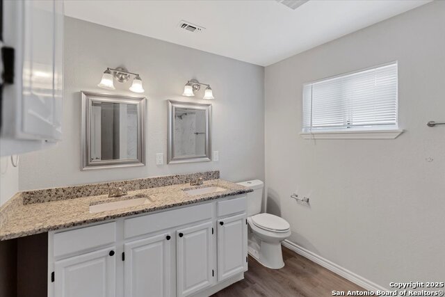 Image 14 of 26 For 450 Millwood Ln