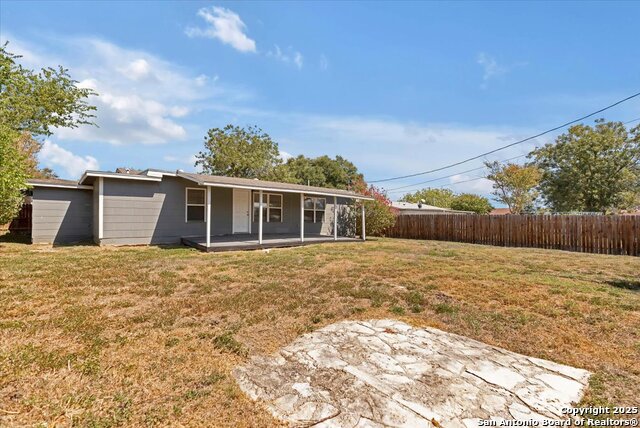 Image 24 of 26 For 450 Millwood Ln