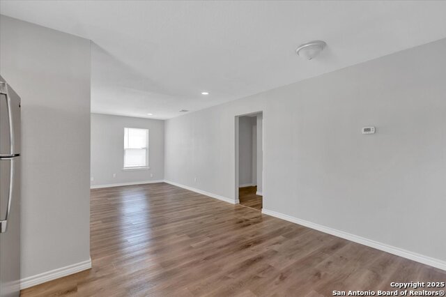 Image 7 of 26 For 450 Millwood Ln