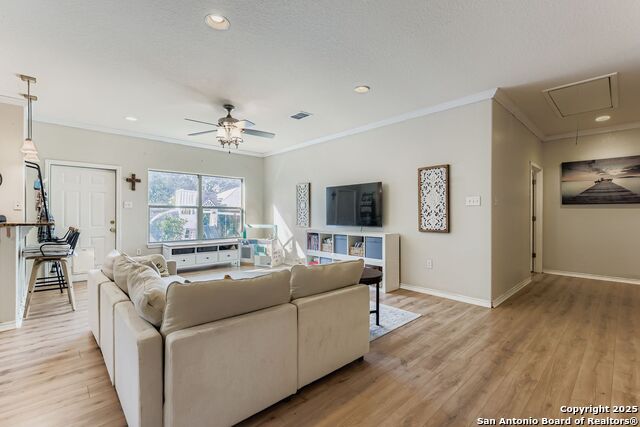 Listing photo id 5 for 118 Santa Fe