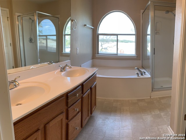 Image 18 of 30 For 13514 Riverbank Pass