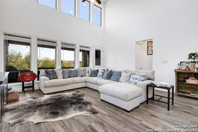 Image 12 of 38 For 24110 Sidehill Lie