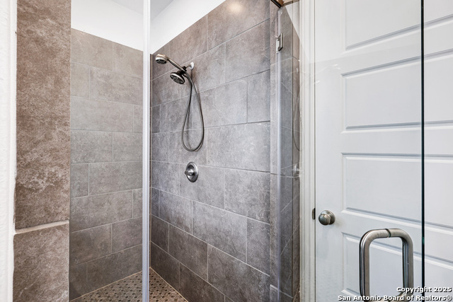 Image 20 of 38 For 24110 Sidehill Lie