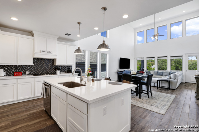 Image 4 of 38 For 24110 Sidehill Lie