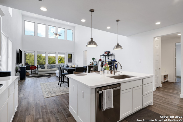 Image 8 of 38 For 24110 Sidehill Lie