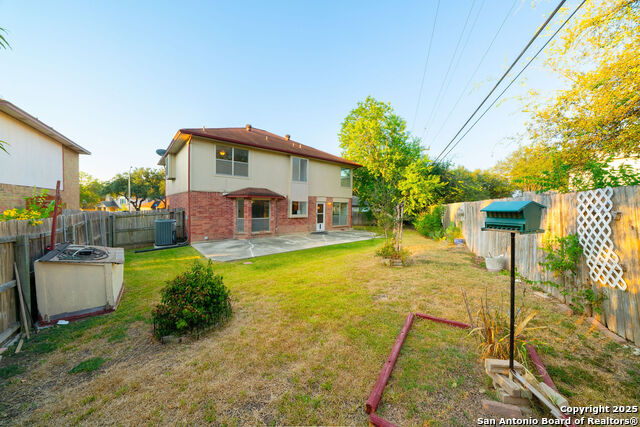 Image 23 of 27 For 1004 Jasper Hill