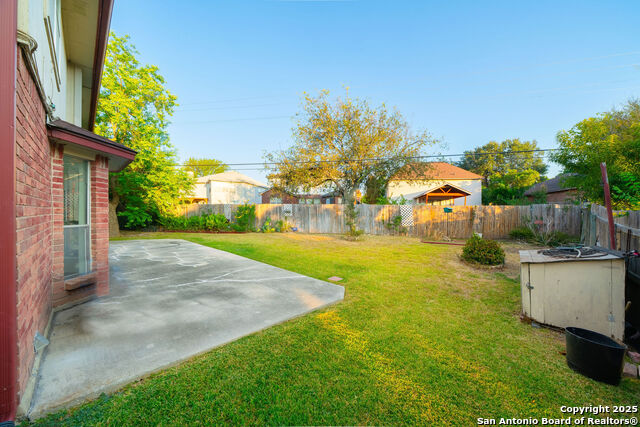 Image 24 of 27 For 1004 Jasper Hill