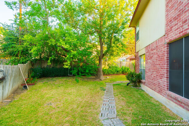 Image 25 of 27 For 1004 Jasper Hill