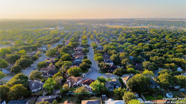 Image 26 of 27 For 1004 Jasper Hill