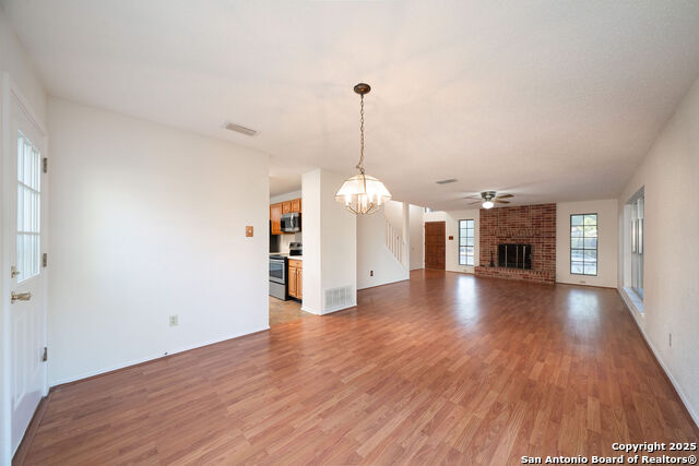 Image 5 of 27 For 1004 Jasper Hill