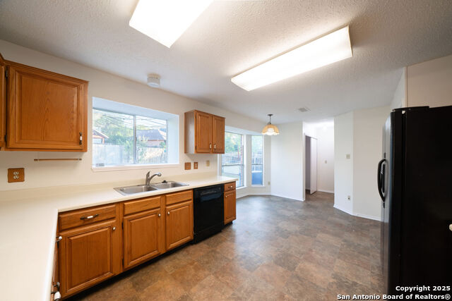 Image 9 of 27 For 1004 Jasper Hill