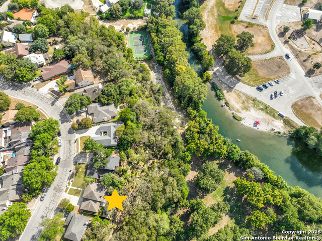 Image 14 of 45 For 749 Summerwood