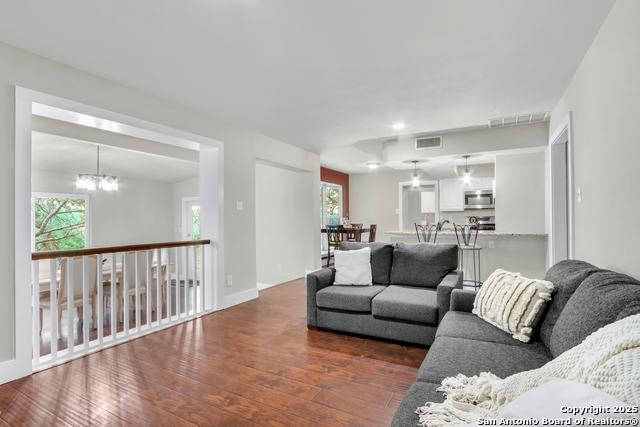 Image 18 of 45 For 749 Summerwood