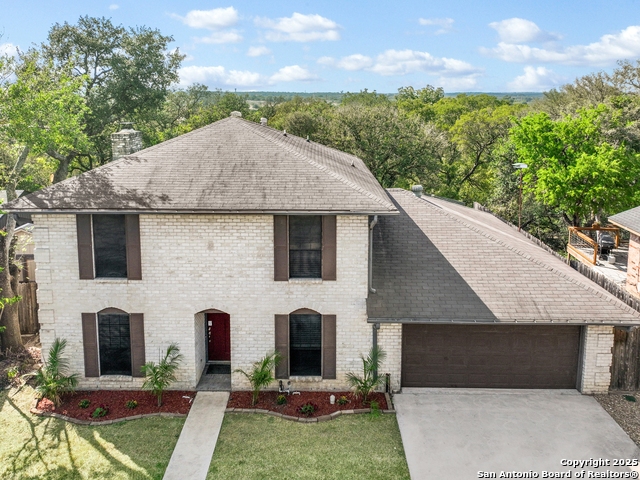 Image 2 of 45 For 749 Summerwood