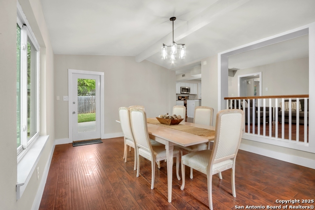 Image 21 of 45 For 749 Summerwood