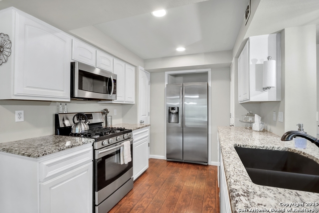 Image 23 of 45 For 749 Summerwood