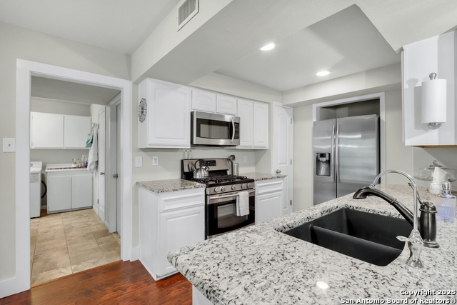 Image 24 of 45 For 749 Summerwood