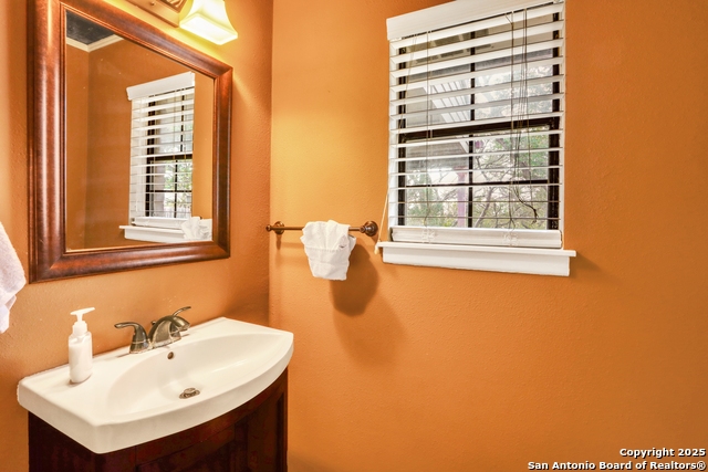Image 28 of 45 For 749 Summerwood