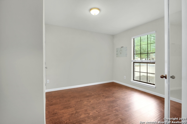 Image 32 of 45 For 749 Summerwood