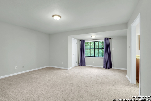 Image 36 of 45 For 749 Summerwood