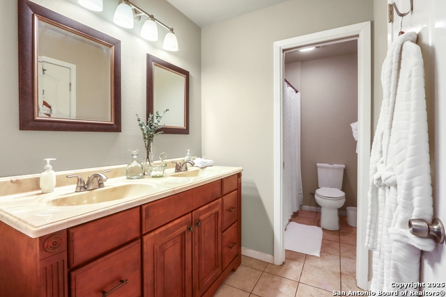 Image 39 of 45 For 749 Summerwood