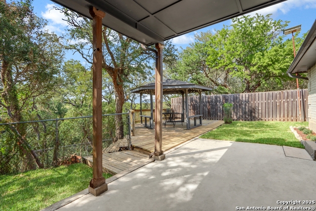 Image 4 of 45 For 749 Summerwood