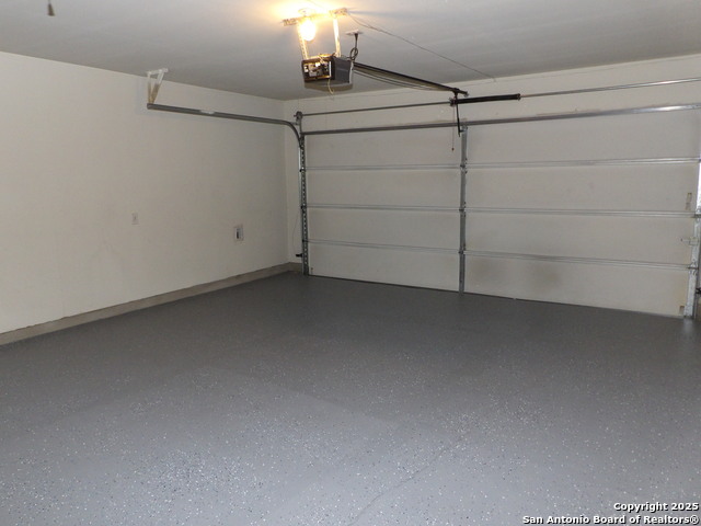 Listing photo id 18 for 6310 Aster